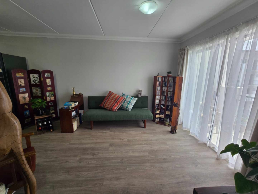 2 Bedroom Property for Sale in Buhrein Western Cape